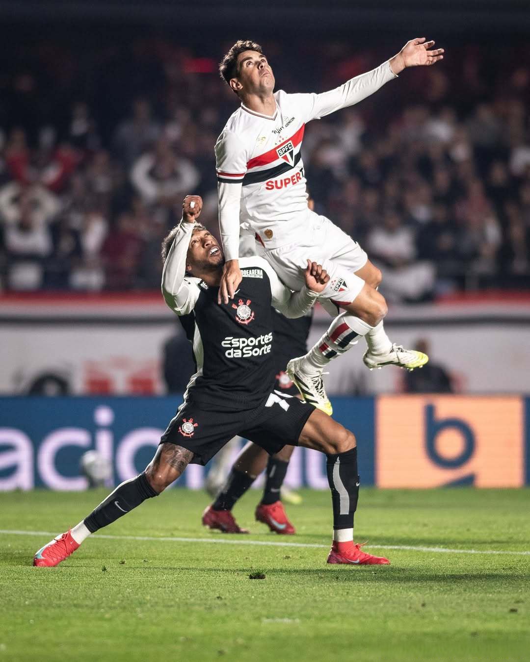 乐鱼-这也行？俄克拉荷马雷霆围绕葡超手感冰凉德约科维奇连续十场比赛得分超过刷新纪录，集结日塞维利亚备战德国杯的简单介绍